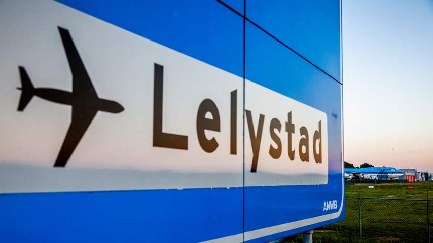 Nieuw plan minister moet maatschappijen naar Lelystad Airport bewegen