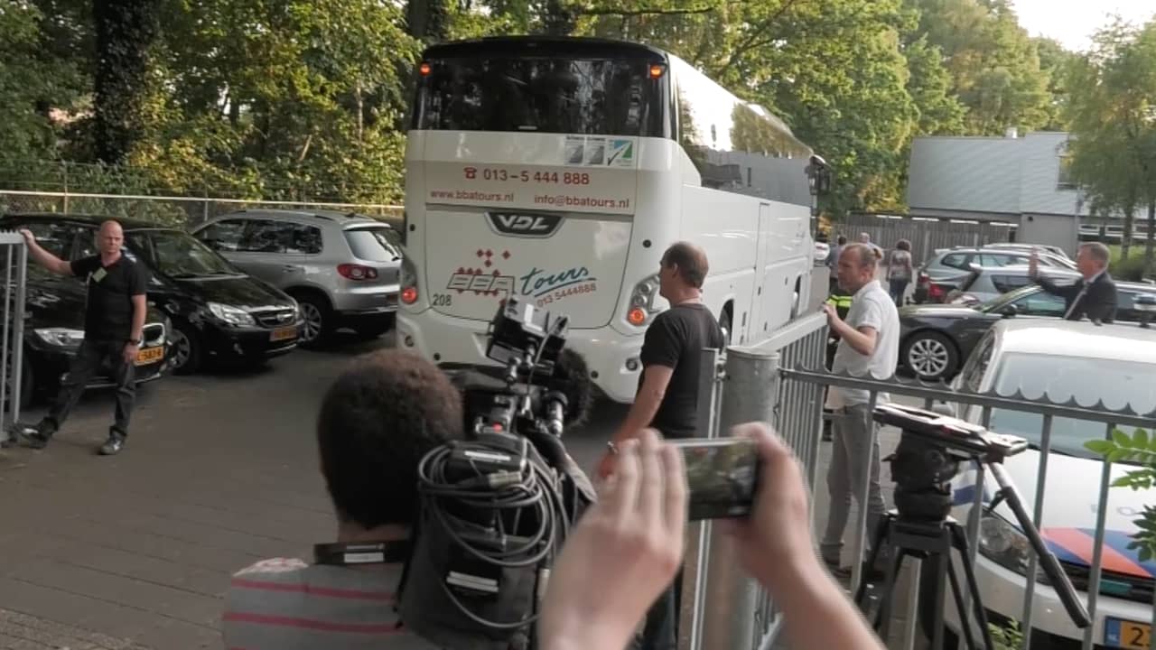 Docenten Strabrecht College Na Busongeluk In Frankrijk Weer Naar Huis ...