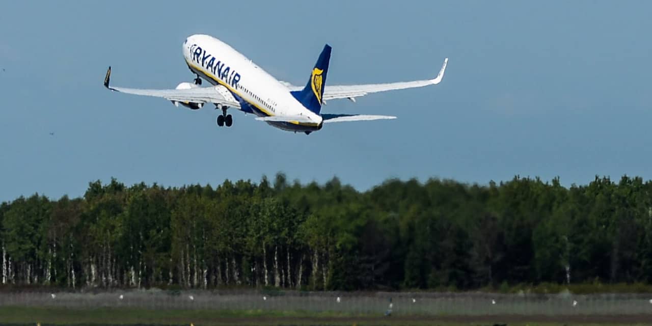 Ryanair ergert zich aan vertraagde openstelling Lelystad Airport