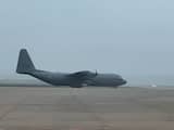Militair transportvliegtuig vertrekt van vliegbasis Eindhoven naar Turkije