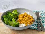 Recept: Zo maak je kikkererwtencurry met maar vijf ingrediënten