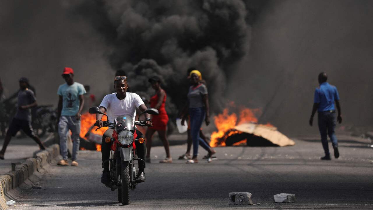 Haiti dichiara lo stato di emergenza a causa dell'ondata di violenza seguita allo scoppio delle carceri  al di fuori