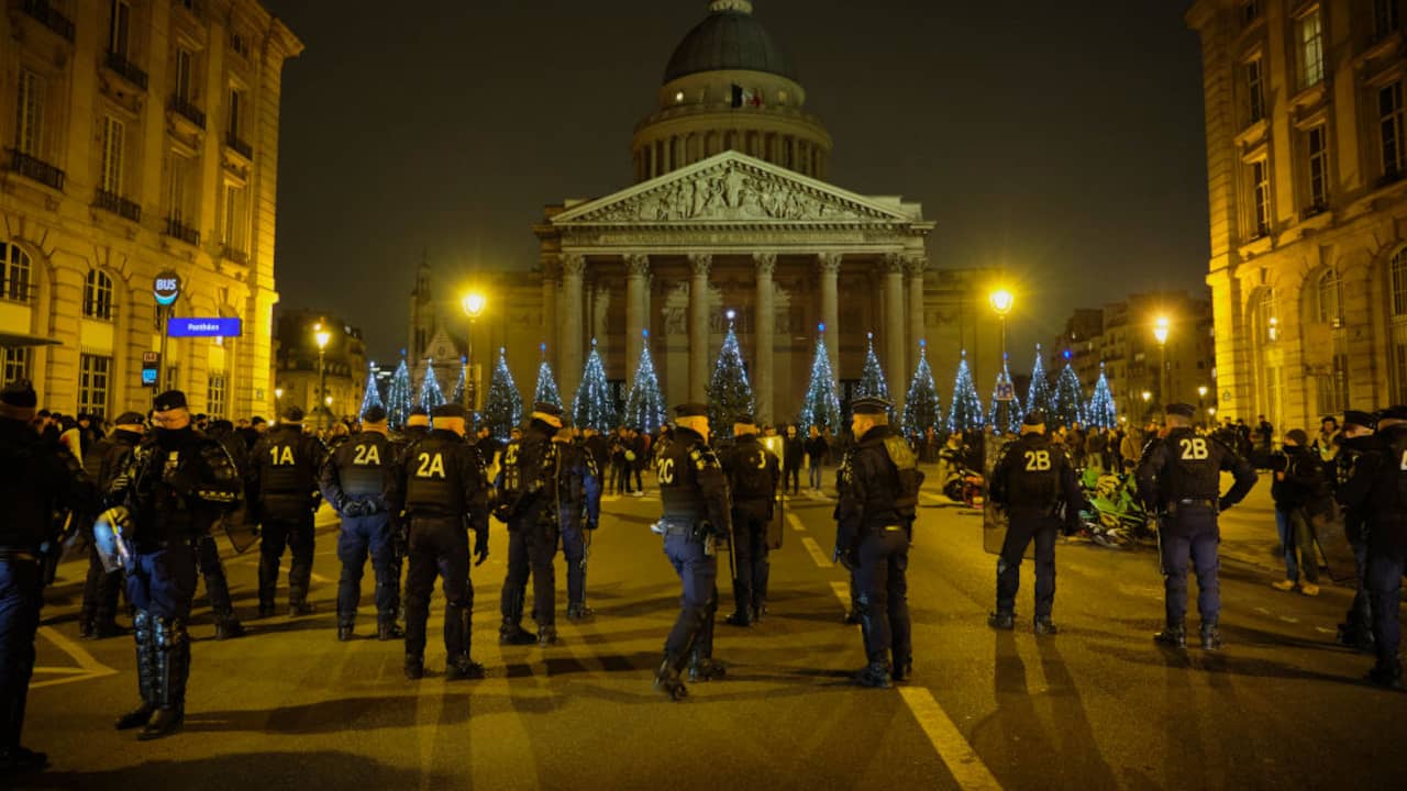 France Increases Police Force for New Year’s Eve Due to High Risk of Terrorist Attacks