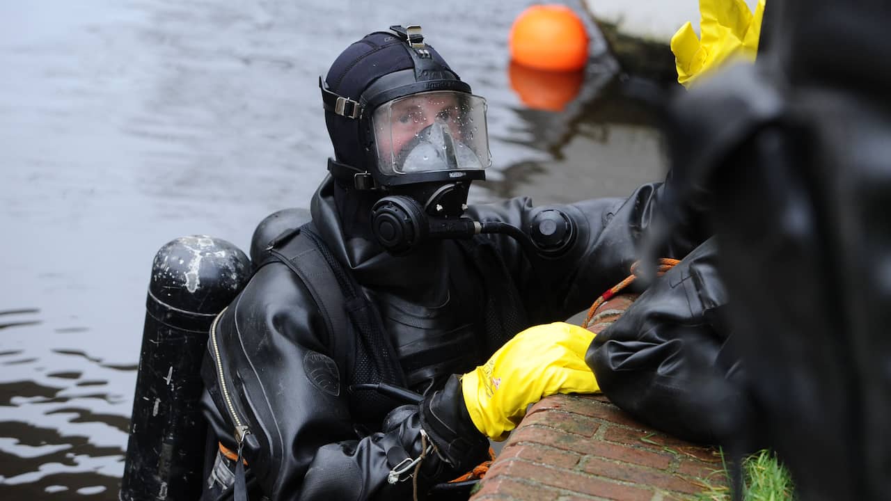 Diver Dies in Veerse Meer: Possible Medical Incident