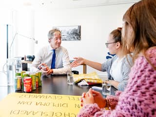Slob wil 'knetterhard' werken voor gedupeerde leerlingen VMBO Maastricht