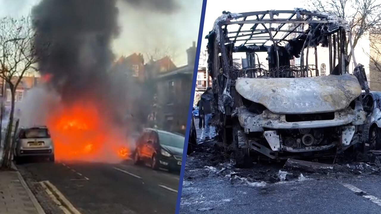 Beeld uit video: Schoolbus in Londen vat vlam op weg naar school