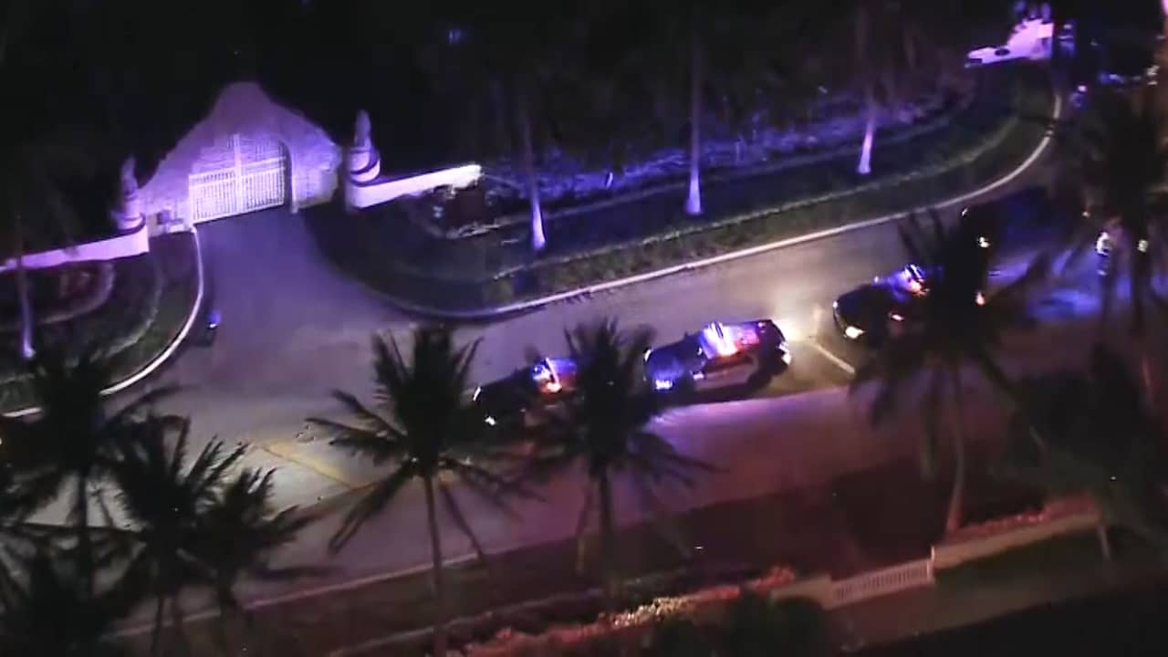 Beeld uit video: Luchtbeelden tonen politie bij villa van Trump in Florida