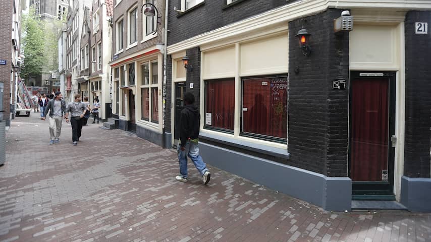 Bijna helft van Amsterdammers vindt raamprostitutie niet van deze tijd