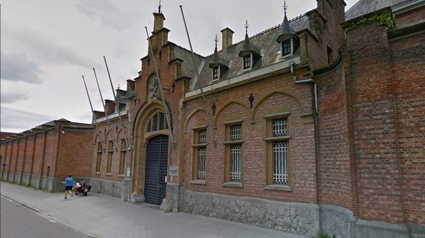 Vijf gedetineerden ontsnapt na klim over muur van Belgische gevangenis