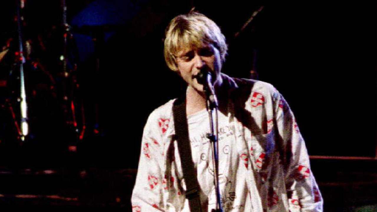Beeld uit video: Gitaar Kurt Cobain geveild: Beroemde instrumenten onder de hamer