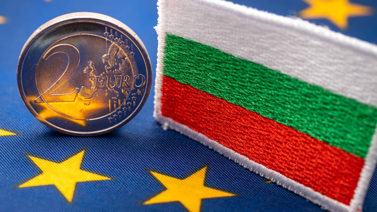 Bulgaria postpones the introduction of the euro until 2025 because it does not meet the requirements |  Economie