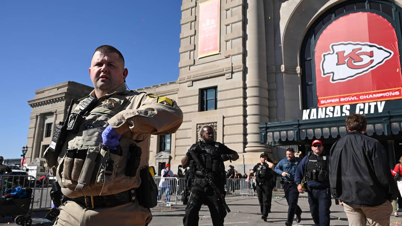 Diversi feriti in una sparatoria dopo una festa per la vittoria del Super Bowl negli Stati Uniti |  al di fuori