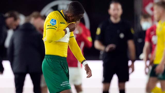 Teleurstelling na afloop bij Fortuna Sittard-aanvaller Lisandro Semedo.