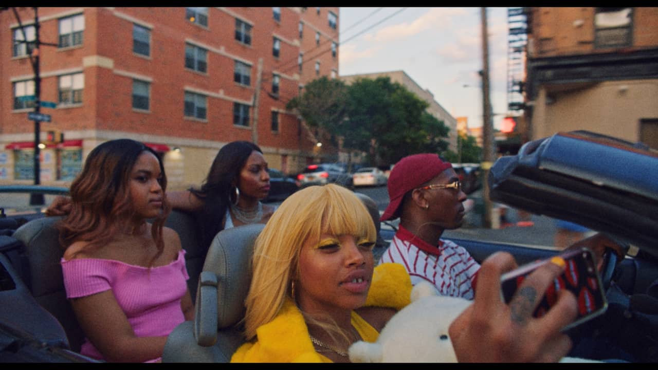 Bekijk hier de trailer van Goldie