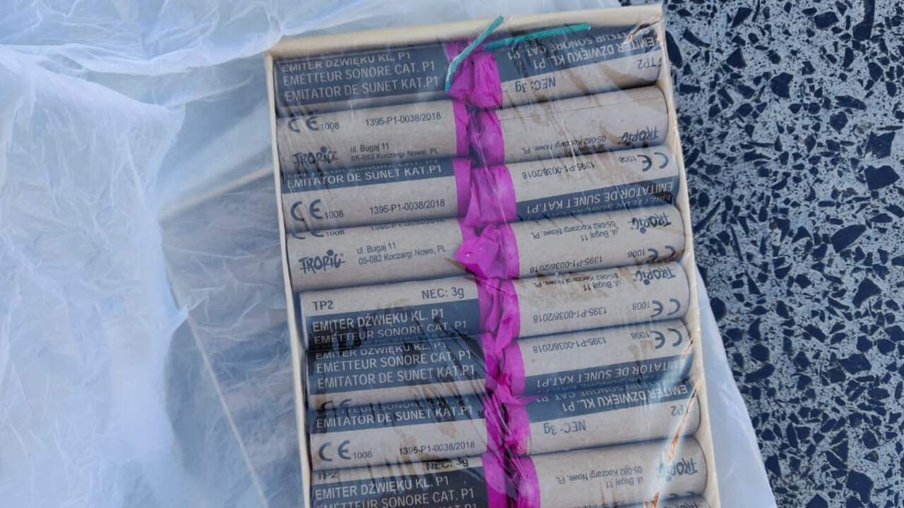 drie-minderjarigen-betrapt-met-illegaal-vuurwerk-in-abrikoosstraat.jpg