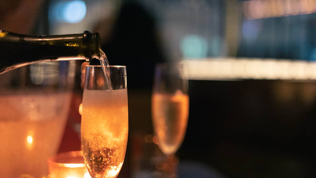 Dopo il Corona, le vendite di champagne sono leggermente diminuite, secondo il più grande venditore |  Economia
