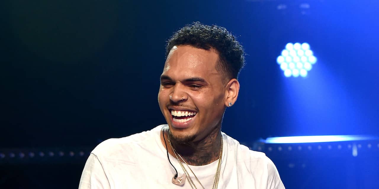 Chris Brown gaat geld albumverkoop aan goed doel doneren