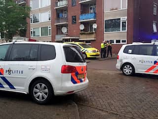 Zes mensen aangehouden voor poging tot doodslag na val uit flat Almelo
