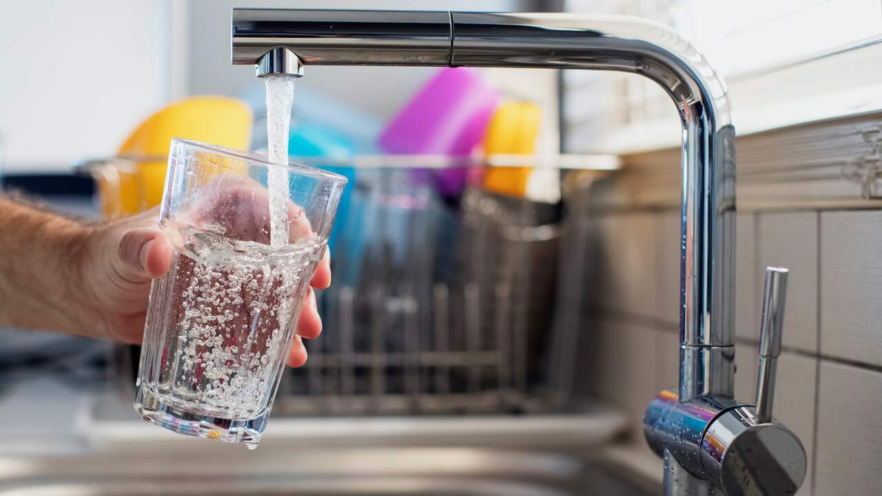 Inwoners Goor kunnen kraanwater weer drinken, in IJhorst nog kookadvies