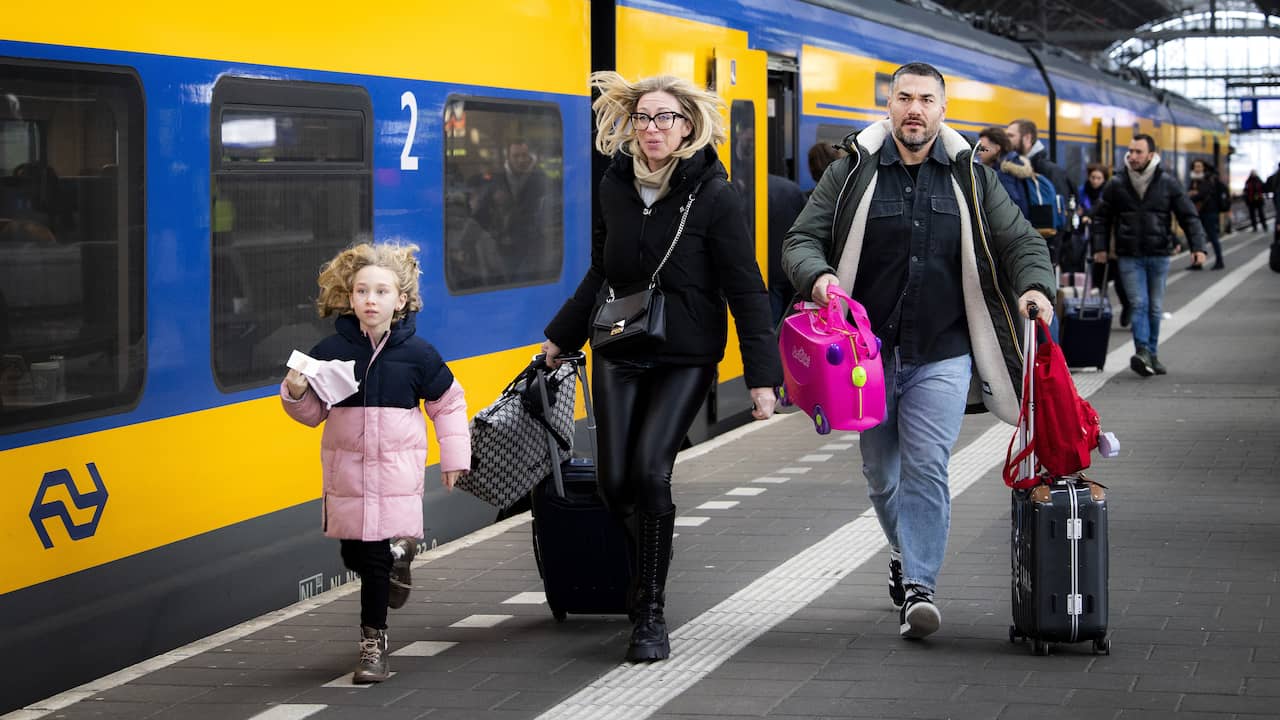 Amsterdam to Rotterdam Intercity Speed Restrictions: Major Impact on Train Travel