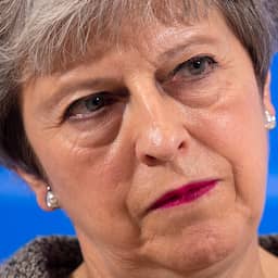 'Britse premier May onderzoekt verkiezingen in november'