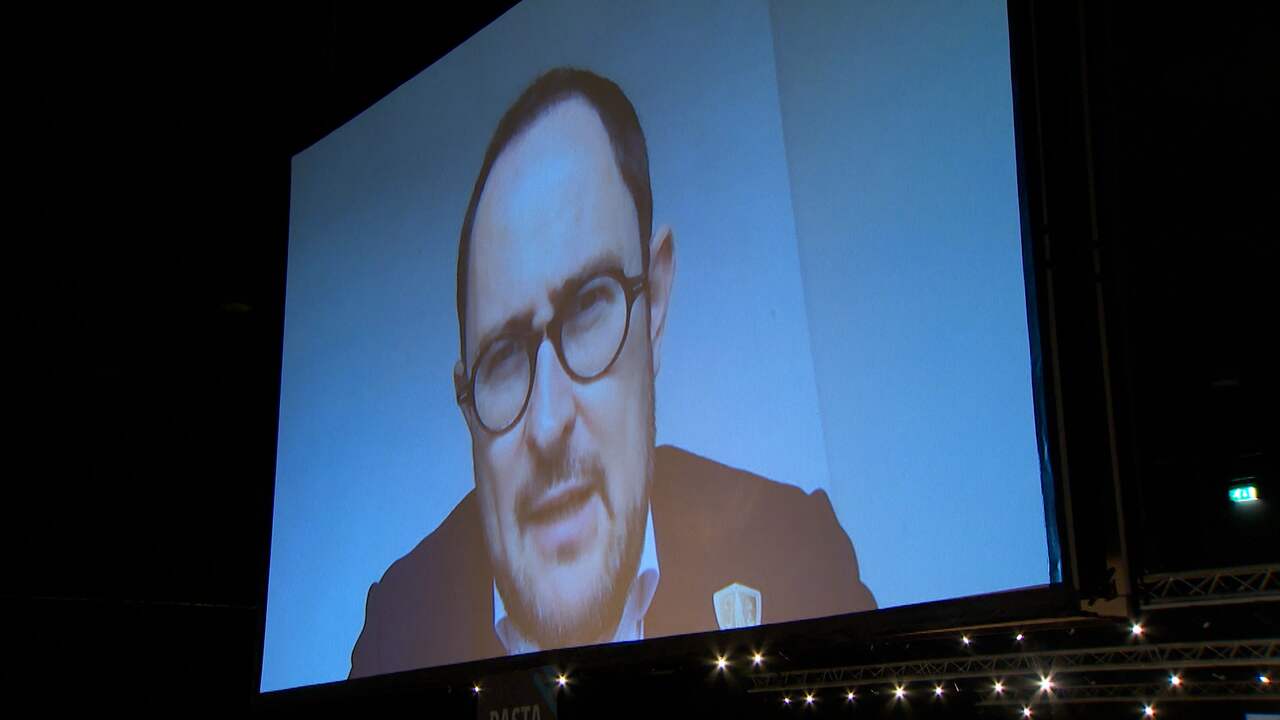 Beeld uit video: Belgische minister van Justitie vertelt dat hij doelwit was van ontvoering