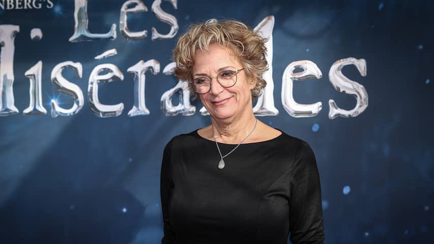 Shows cabaretière Lenette van Dongen geannuleerd na overlijden moeder