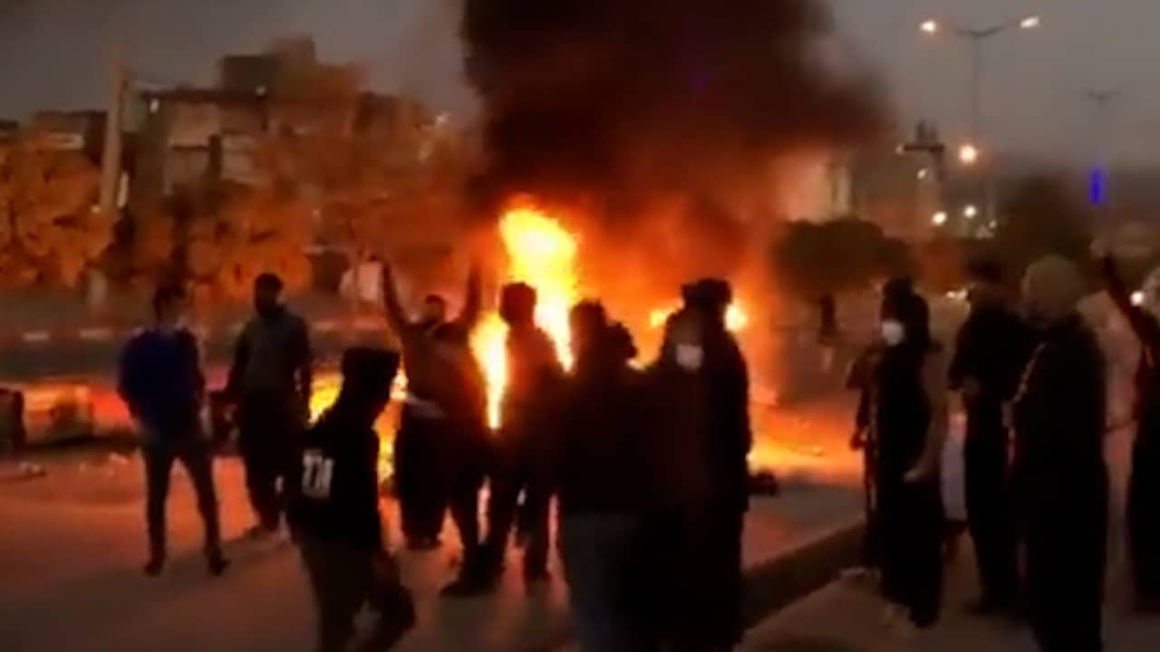 Beeld uit video: Opnieuw demonstraties tegen streng religieus regime in Iran