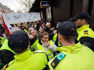 Protesten 'Gele Hesjes' in Nederlandse steden verlopen rustig