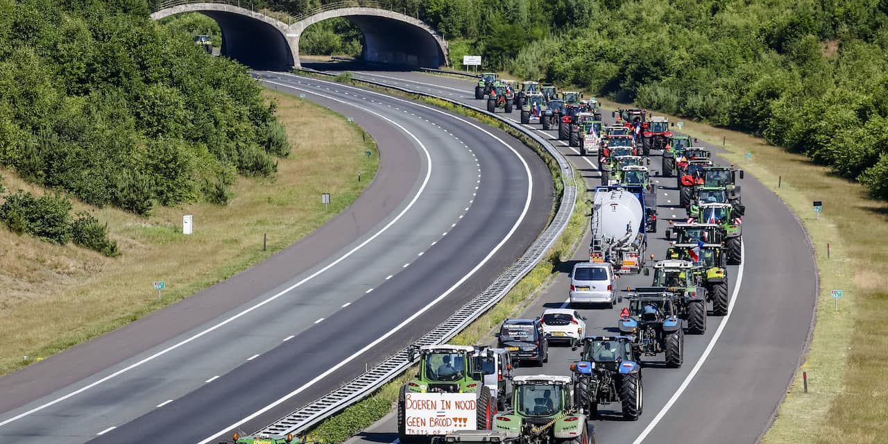 Politie zoekt beelden van boeren die linke situaties op snelweg veroorzaakten