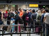 Schiphol ziet reizigers steeds vroeger naar luchthaven komen door problemen