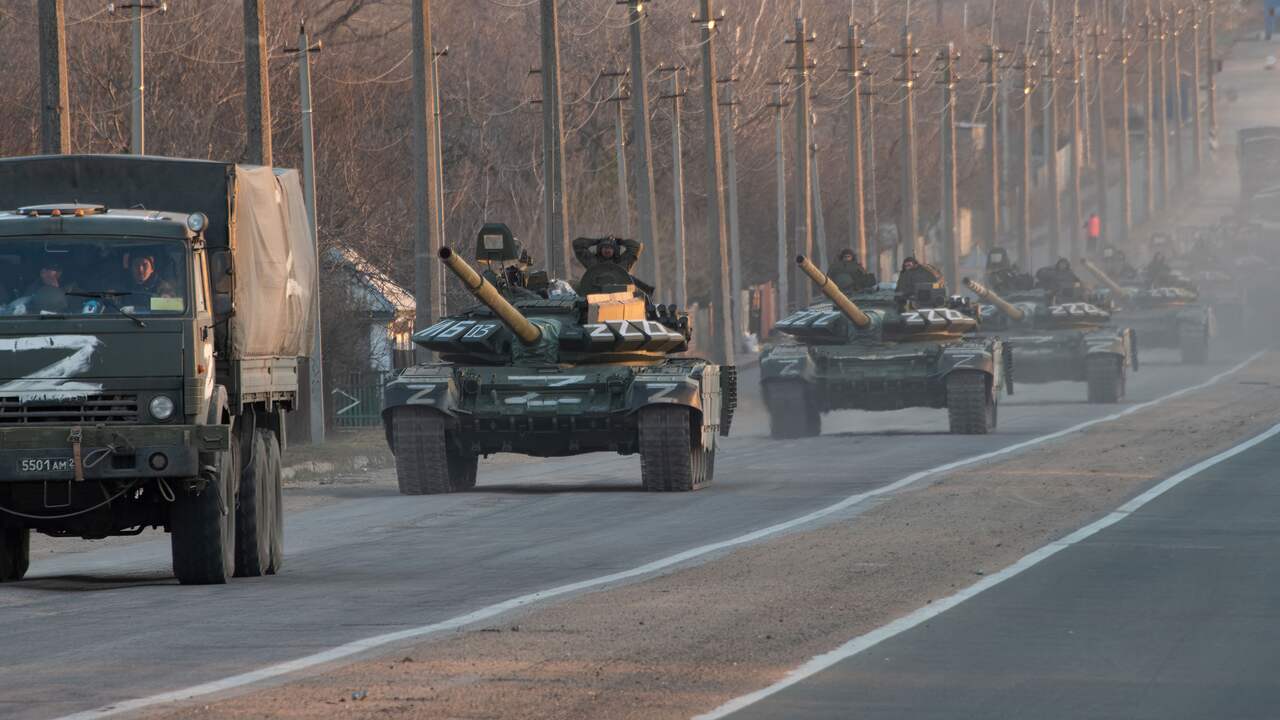 Символ Z на российской военной технике, въезжающей в Украину.
