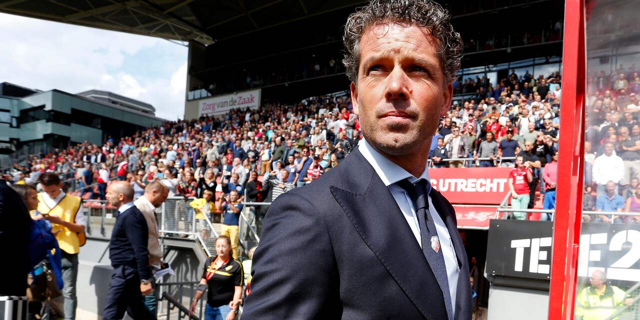 FC Utrecht ontslaat trainer De Jong vanwege gebrek aan vertrouwen