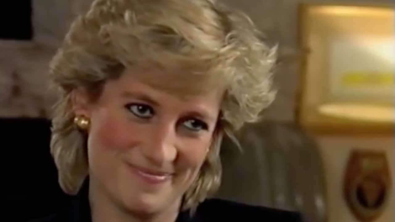 Beeld uit video: Berucht Diana-interview 25 jaar geleden: 'Hier waren royals bang voor'