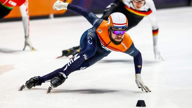 Sjinkie Knegt maakte geen fout op de eerste WK-dag.