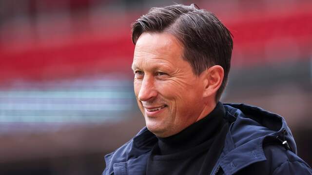 Roger Schmidt garandeert dat hij ook komend seizoen trainer is van PSV.