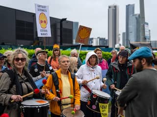 Groene beleggers vragen Shell koers te wijzigen: 'Staan aan zelfde kant'