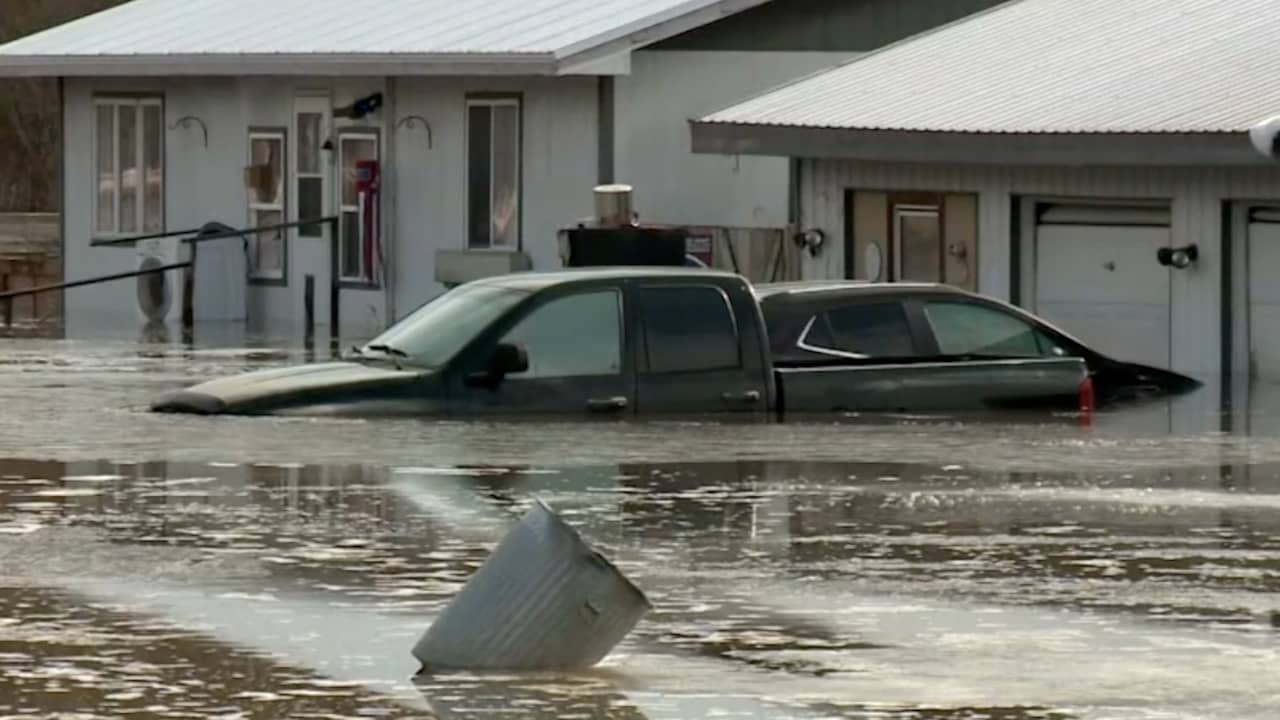 Beeld uit video: Nasleep 'bomcycloon' zorgt voor overstroming in VS