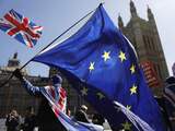 EU waarschuwt VK dat er ook bij Brexit zonder deal moet worden betaald