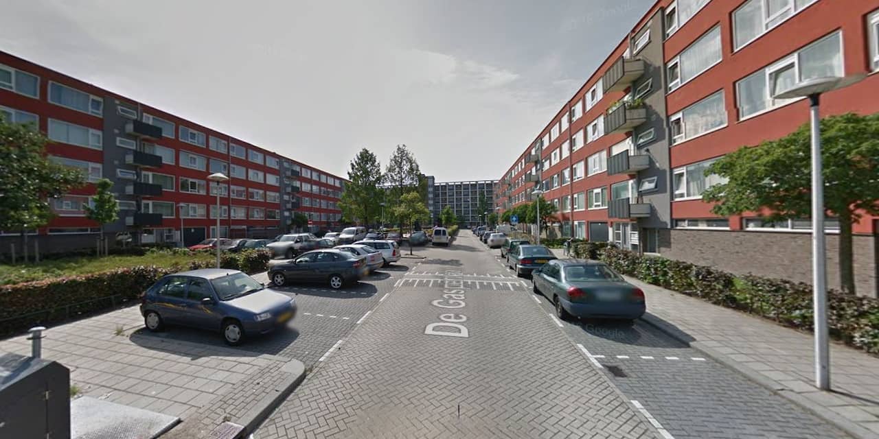 Peuter valt van vierde verdieping wooncomplex in Utrecht
