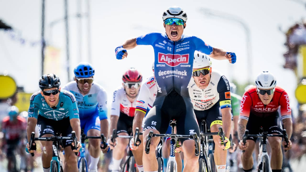 Beeld uit video: Philipsen denkt Tour-etappe gewonnen te hebben en juicht
