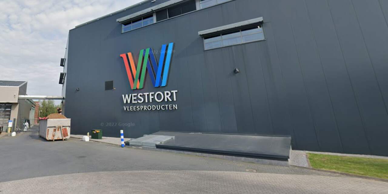 Personeel varkensslachterij Westfort ruikt sterke ammoniaklucht, brandweer ontruimd pand