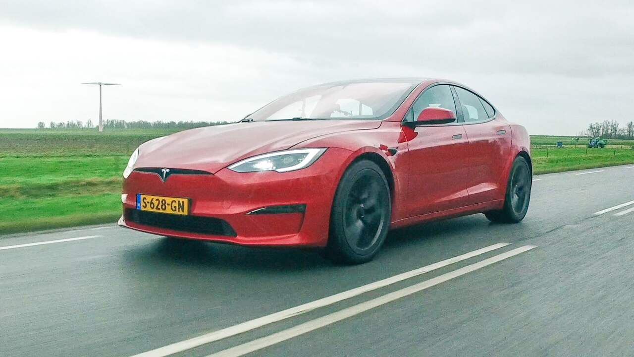 Beeld uit video: Rijimpressie: Tesla Model S Plaid