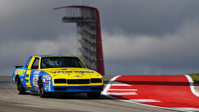 McLaren-teambaas Brown bezit een Chevrolet Monte Carlo uit 1984 waarmee Earnhardt in NASCAR reed.