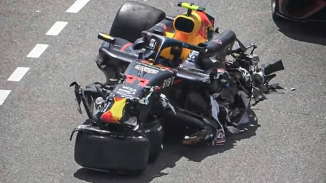 Sergio Pérez hard de muur in tijdens openingsronde GP Monaco