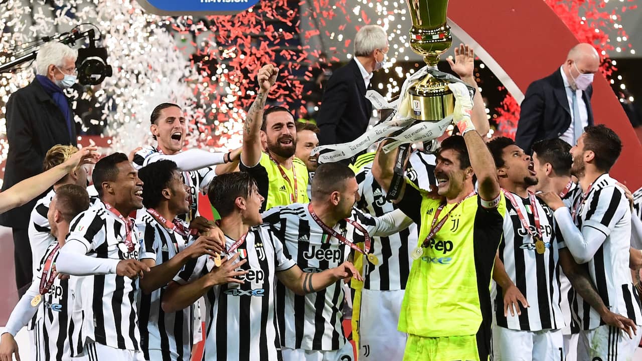 Acteur Joseph Banks camouflage Juventus wint Coppa Italia na moeizaam seizoen, Franse beker voor PSG |  Voetbal | NU.nl