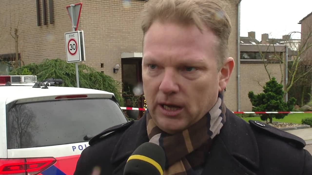 Beeld uit video: Hoofdredacteur De Limburger: 'Handgranaat is aanval op vrije pers'