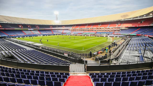 Feyenoord werkt al verschillende maanden zijn thuiswedstrijden af in een lege Kuip.