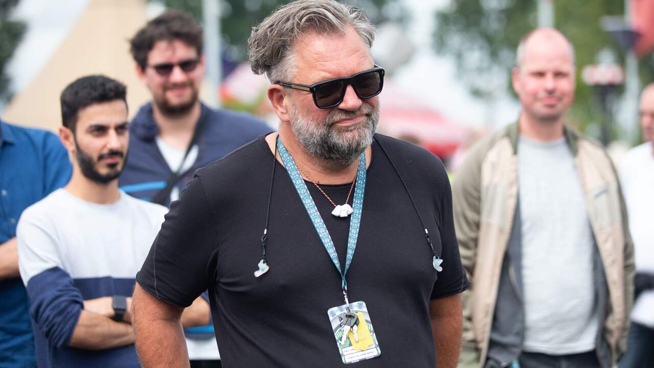 Van Eerdenburg met een deel van zijn crew tijdens Lowlands 2019