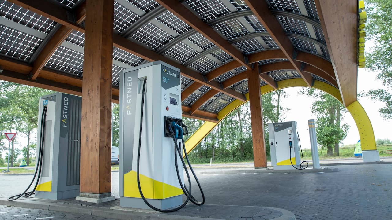 Fastned is expanding to Belgium and can install thirteen fast-charging ...